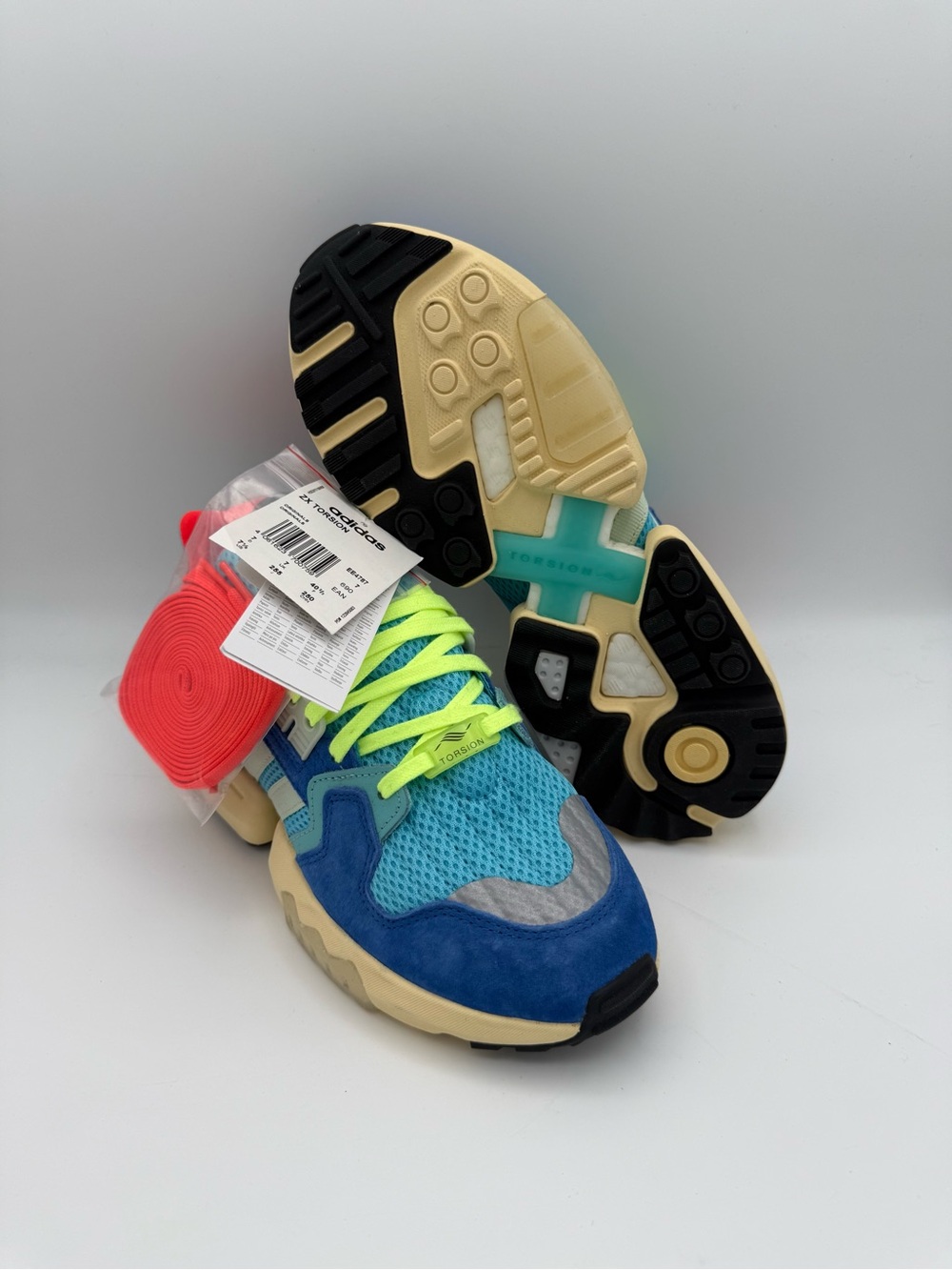 NWT Adidas ZX Torsion Bright Cyan Blue Athletic Running Shoes Size 7.5 EE4787